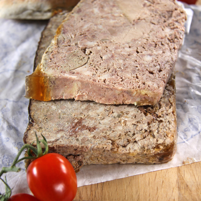 Les Coffrets Cadeaux I28161 Terrine De Confit De Canard Aux Noix